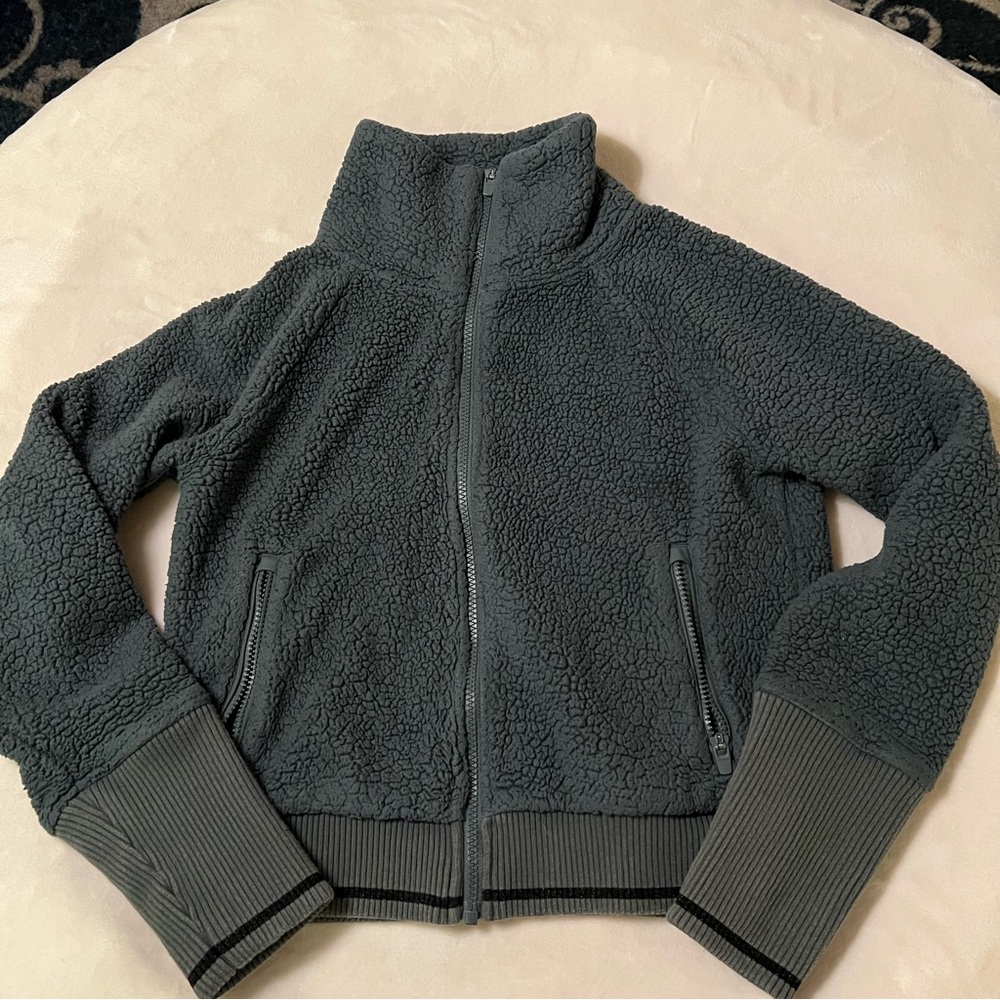 Athleta Tugga Sherpa jacket XS Bali green
